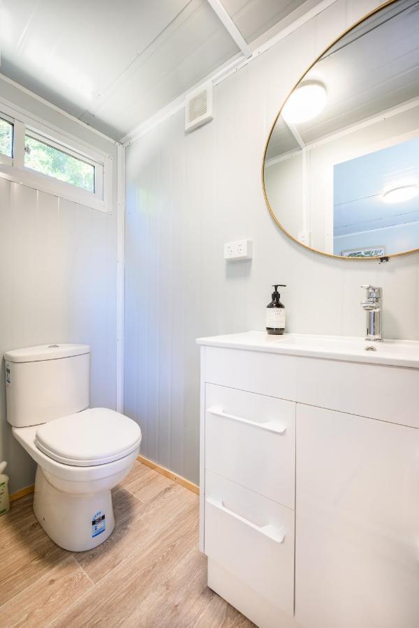 Cosy Cabin To Stay Even Better Than Glamping Pukekohe Экстерьер фото