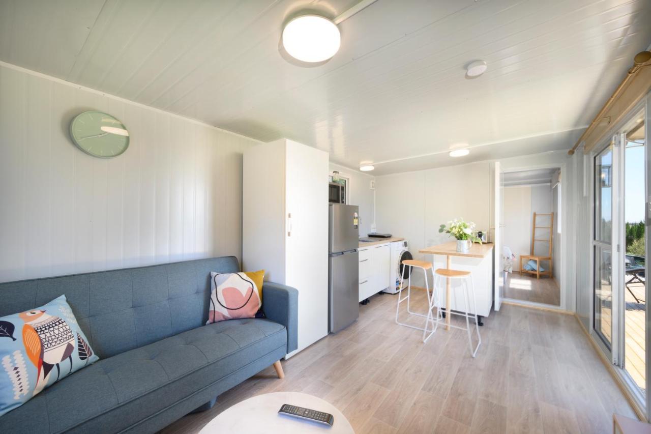 Cosy Cabin To Stay Even Better Than Glamping Pukekohe Экстерьер фото