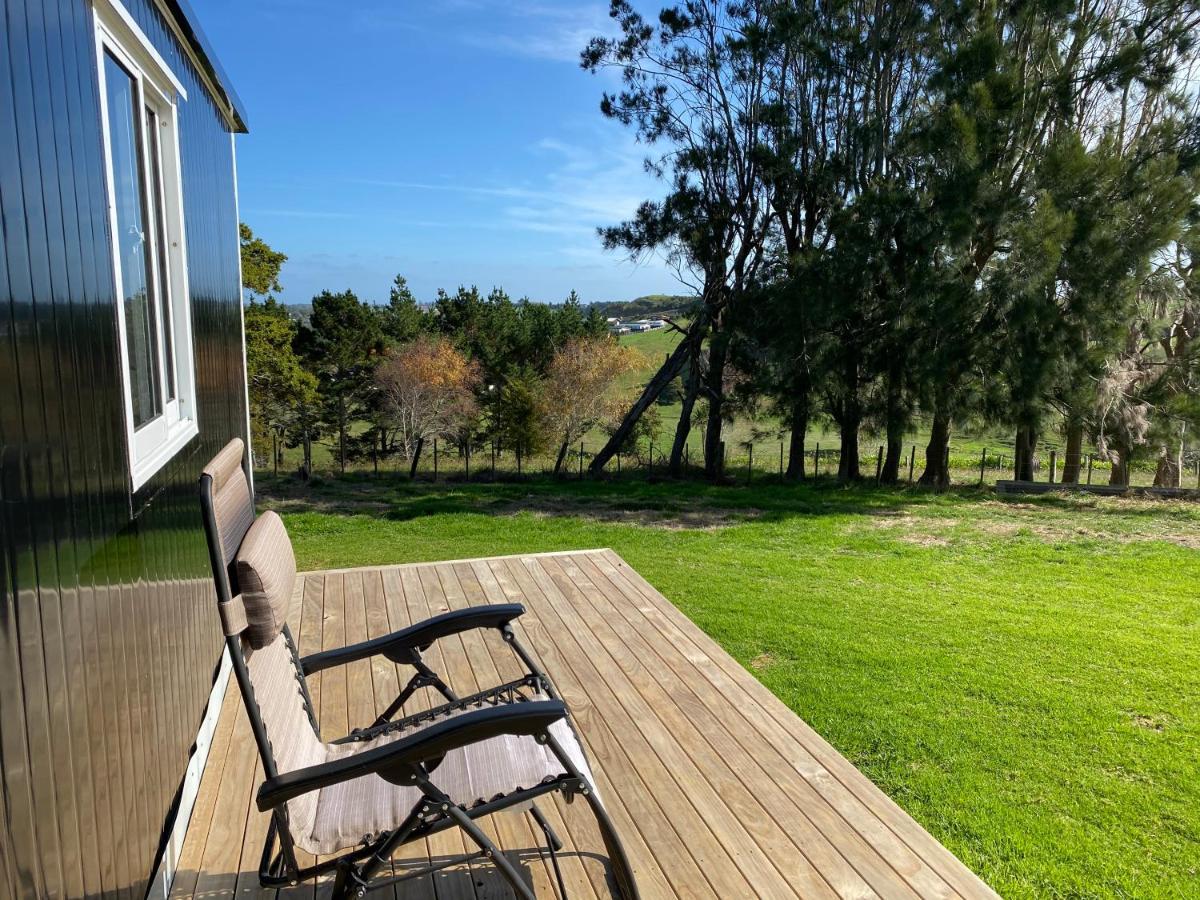 Cosy Cabin To Stay Even Better Than Glamping Pukekohe Экстерьер фото
